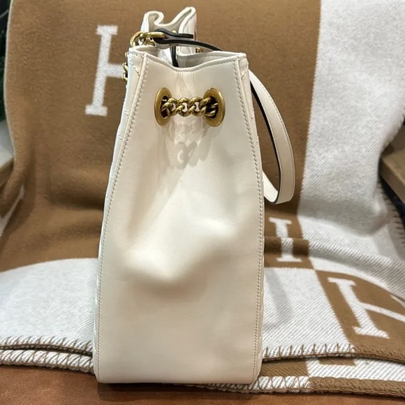 Gucci White and Gold Chevron Shoulder Bag - Picture 5 of 14